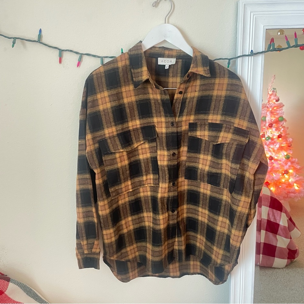 Vici Petaluma Plaid Flannel Top - Picture 4 of 5